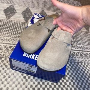 NEW Birkenstock Boston Taupe Suede SIZE 41